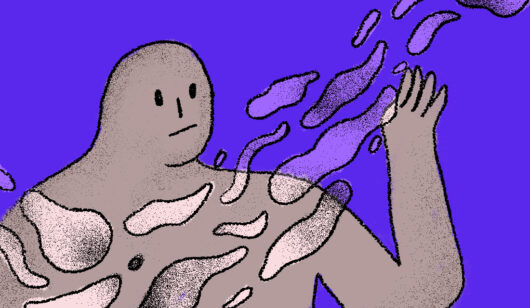 Ilustracja przedstawia postać ludzką przed którą unoszą się przezroczyste, abstrakcyjne kształty - jakby strzępy tkaniny